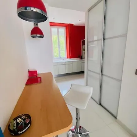Le Grand Apartment